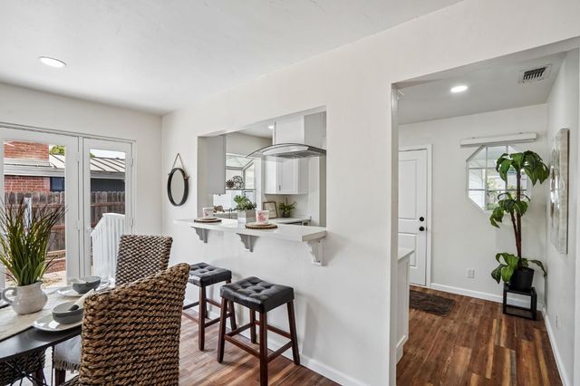 3443 Kentfield Dr, Sacramento, CA 95821