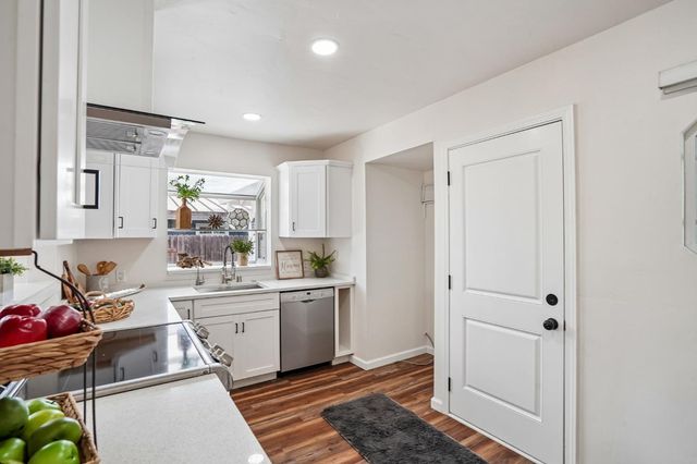 3443 Kentfield Dr, Sacramento, CA 95821