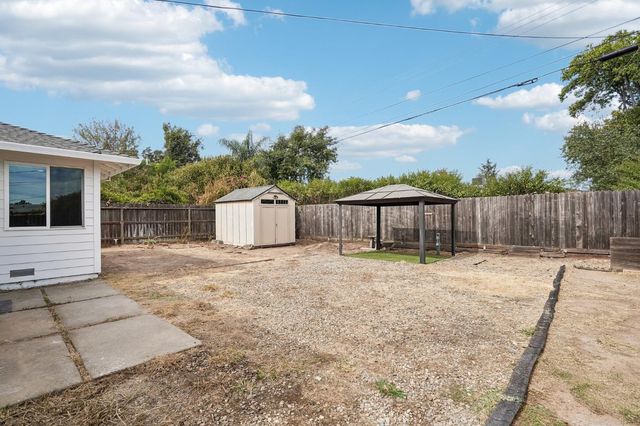 3443 Kentfield Dr, Sacramento, CA 95821