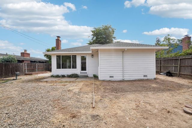 3443 Kentfield Dr, Sacramento, CA 95821