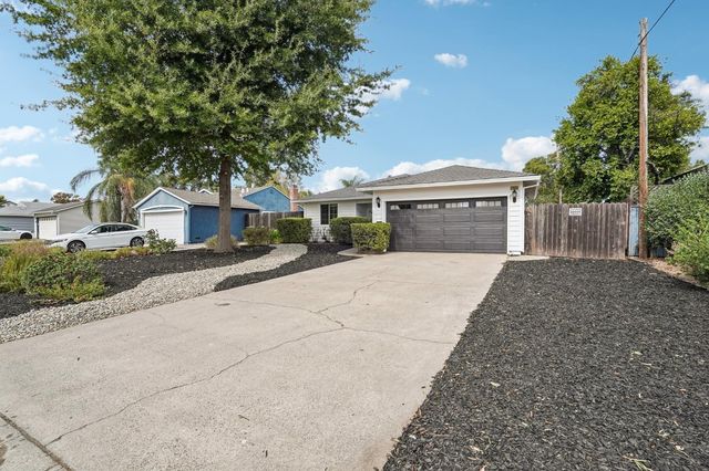 3443 Kentfield Dr, Sacramento, CA 95821