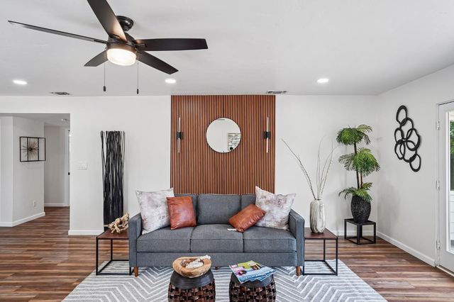 3443 Kentfield Dr, Sacramento, CA 95821