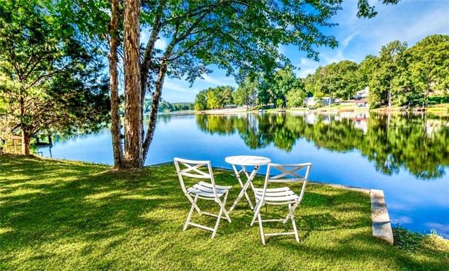 2483 Lakeshore, Conyers, GA 30012