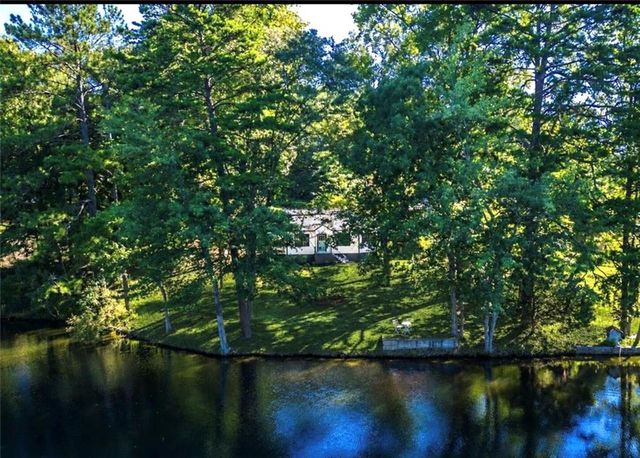 2483 Lakeshore, Conyers, GA 30012