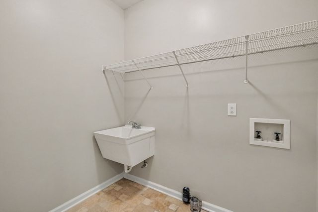 2837 Vicwood Dr, Murfreesboro, TN 37128