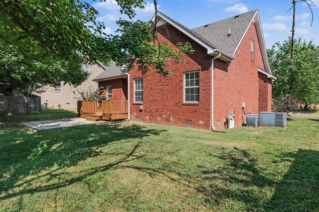 2837 Vicwood Dr, Murfreesboro, TN 37128