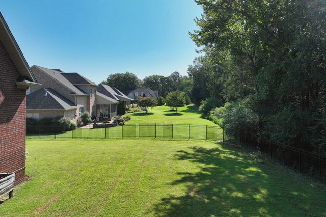825 Piccadilly Dr, Nolensville, TN 37135