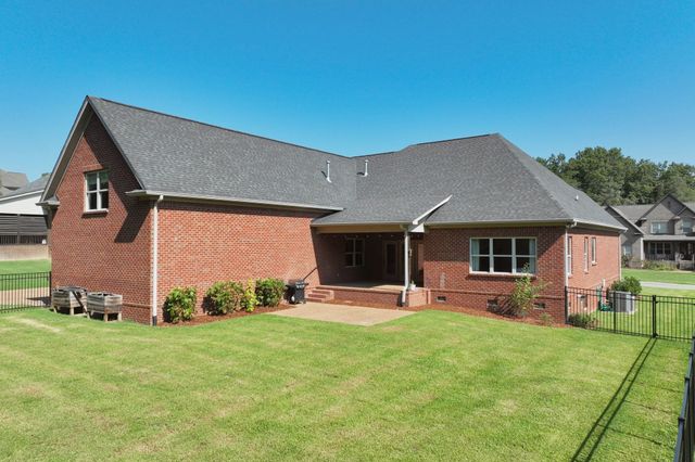 825 Piccadilly Dr, Nolensville, TN 37135