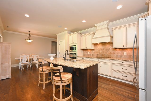 825 Piccadilly Dr, Nolensville, TN 37135