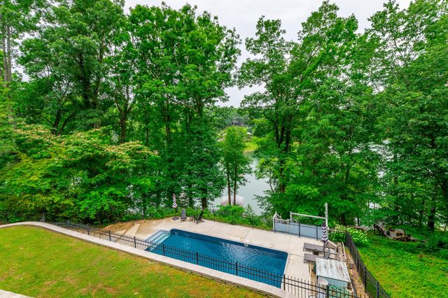 1043 Clift Cave Drive, Soddy Daisy, TN 37379