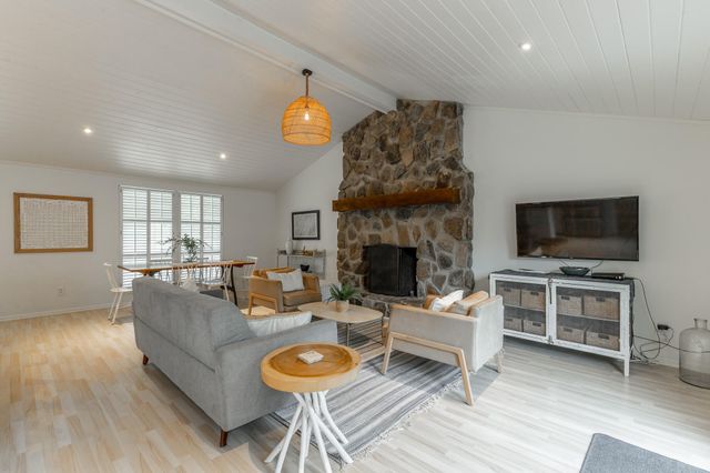 1043 Clift Cave Drive, Soddy Daisy, TN 37379