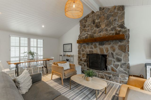 1043 Clift Cave Drive, Soddy Daisy, TN 37379
