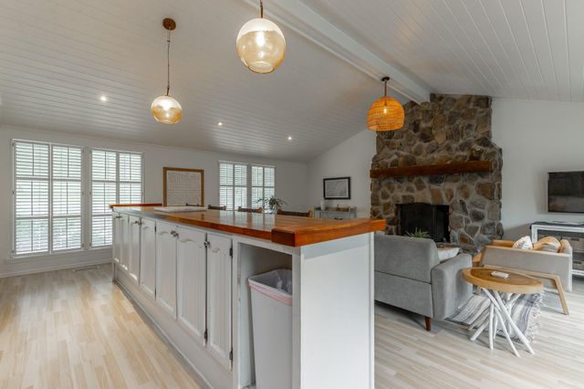 1043 Clift Cave Drive, Soddy Daisy, TN 37379