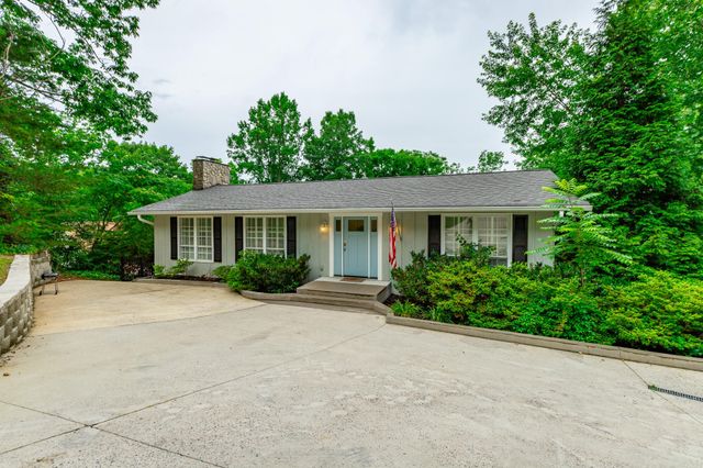 1043 Clift Cave Drive, Soddy Daisy, TN 37379