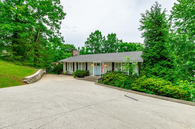 1043 Clift Cave Drive, Soddy Daisy, TN 37379