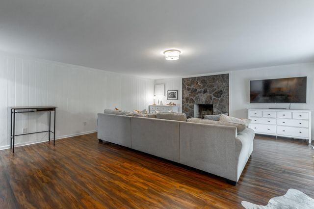 1043 Clift Cave Drive, Soddy Daisy, TN 37379
