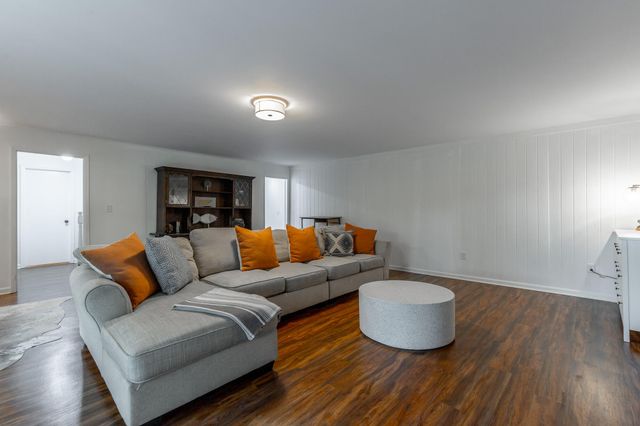 1043 Clift Cave Drive, Soddy Daisy, TN 37379