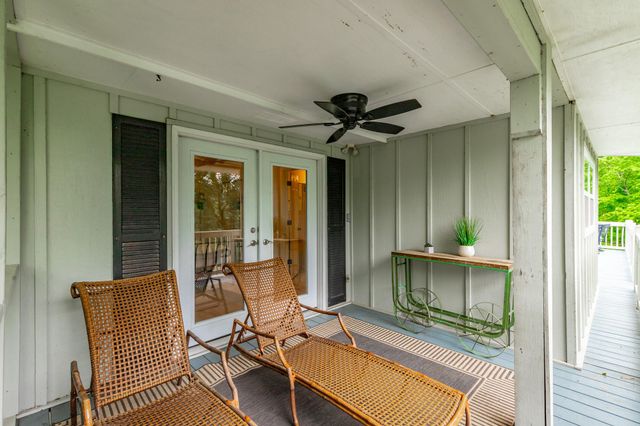 1043 Clift Cave Drive, Soddy Daisy, TN 37379
