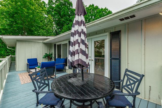 1043 Clift Cave Drive, Soddy Daisy, TN 37379