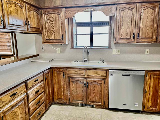 248 S Covington ST, Wichita, KS 67209