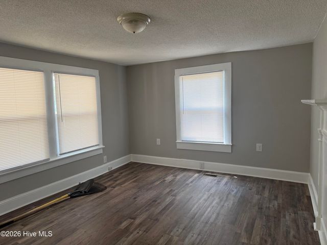 511 E Woodall Street, Smithfield, NC 27577