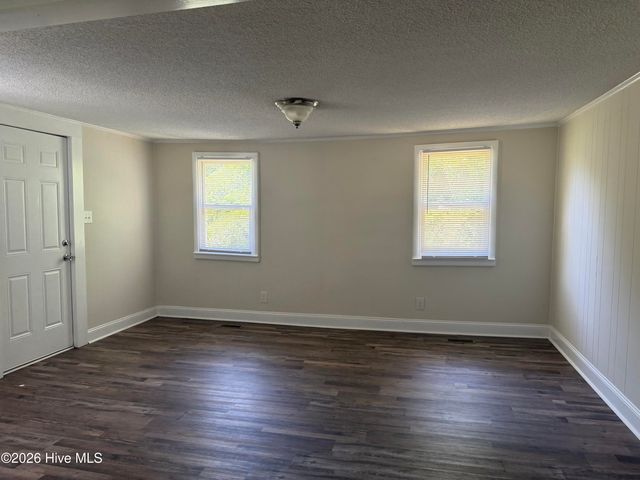 511 E Woodall Street, Smithfield, NC 27577