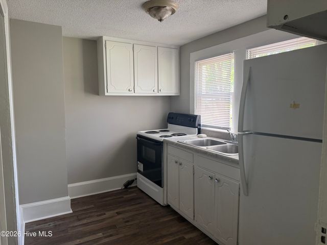 511 E Woodall Street, Smithfield, NC 27577