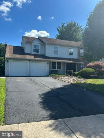 2067 E WELLINGTON RD, Newtown, PA 18940