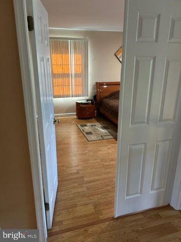 2067 E WELLINGTON RD, Newtown, PA 18940