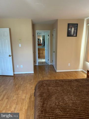 2067 E WELLINGTON RD, Newtown, PA 18940