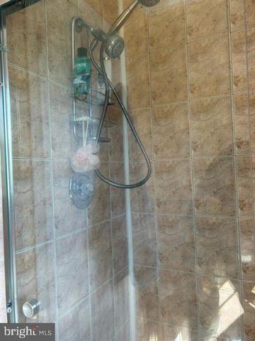 2067 E WELLINGTON RD, Newtown, PA 18940
