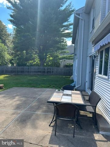 2067 E WELLINGTON RD, Newtown, PA 18940