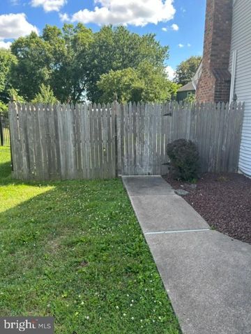2067 E WELLINGTON RD, Newtown, PA 18940