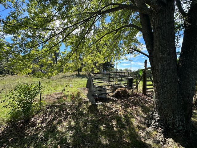 12629 Kentucky Road, Neosho, MO 64850