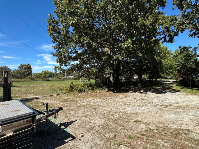 12629 Kentucky Road, Neosho, MO 64850