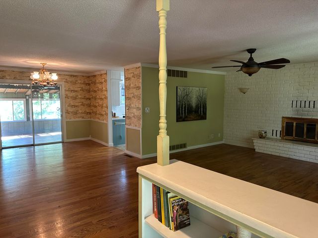 12629 Kentucky Road, Neosho, MO 64850