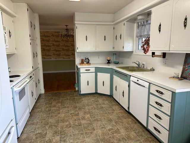 12629 Kentucky Road, Neosho, MO 64850