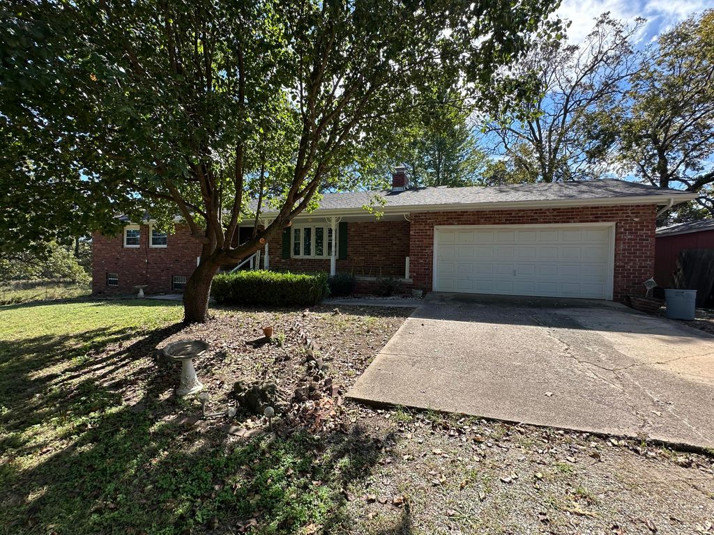 12629 Kentucky Road, Neosho, MO 64850