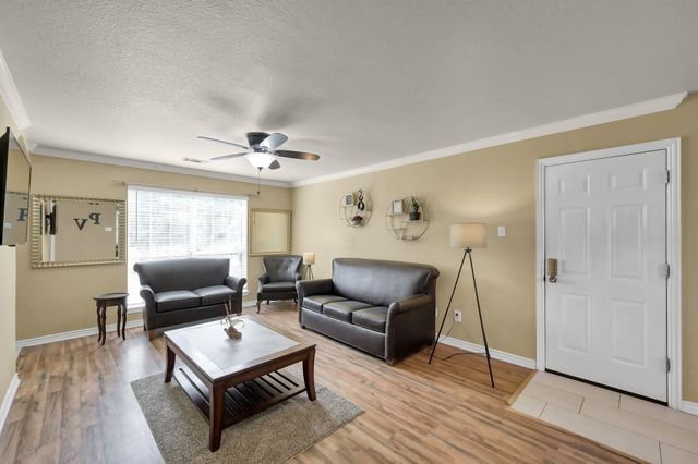 125 Pine Street, Prairie View, TX 77445