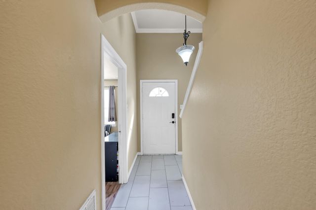 125 Pine Street, Prairie View, TX 77445