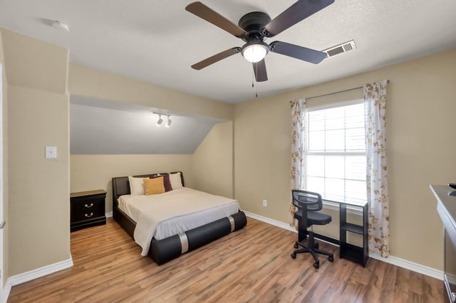 125 Pine Street, Prairie View, TX 77445