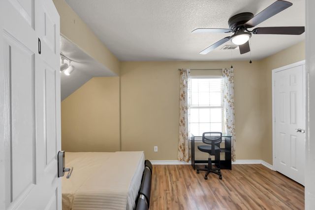 125 Pine Street, Prairie View, TX 77445