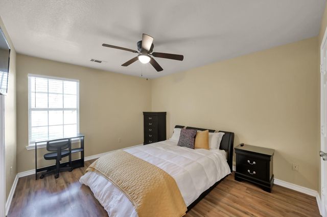 125 Pine Street, Prairie View, TX 77445