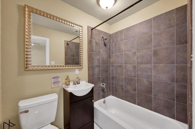 125 Pine Street, Prairie View, TX 77445