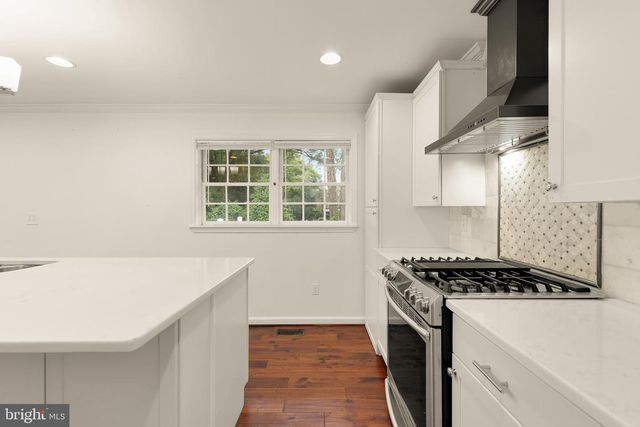 6203 HARDY DR, Mclean, VA 22101