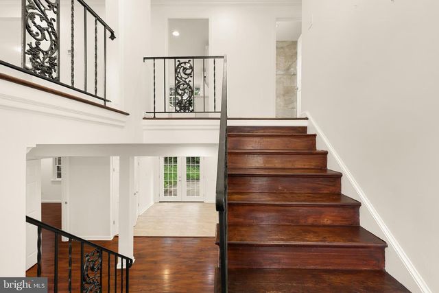 6203 HARDY DR, Mclean, VA 22101