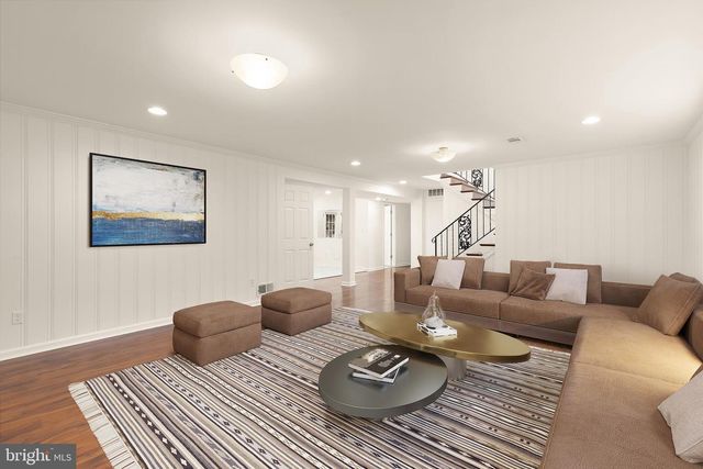 6203 HARDY DR, Mclean, VA 22101
