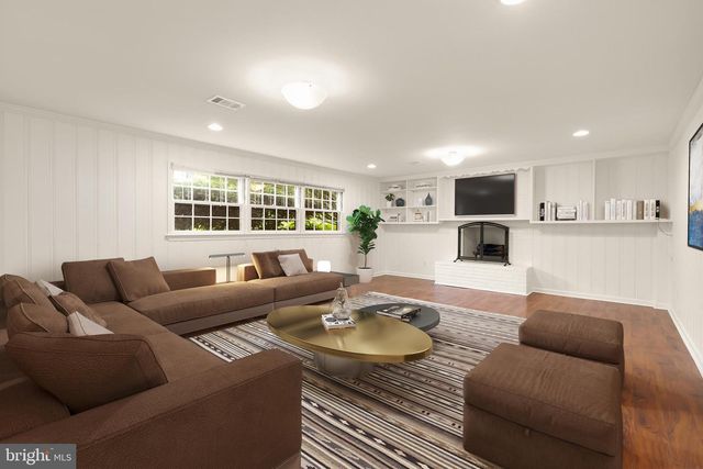 6203 HARDY DR, Mclean, VA 22101