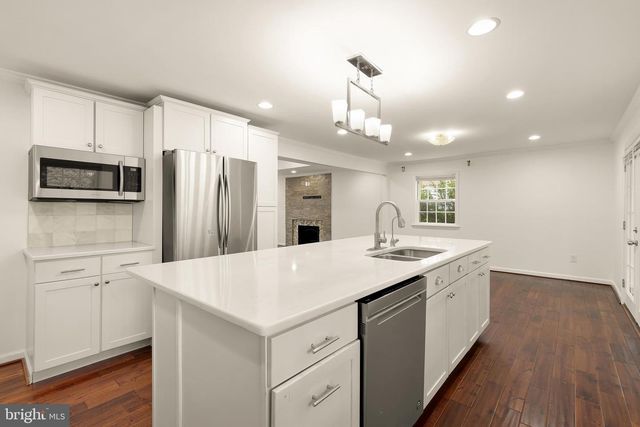 6203 HARDY DR, Mclean, VA 22101