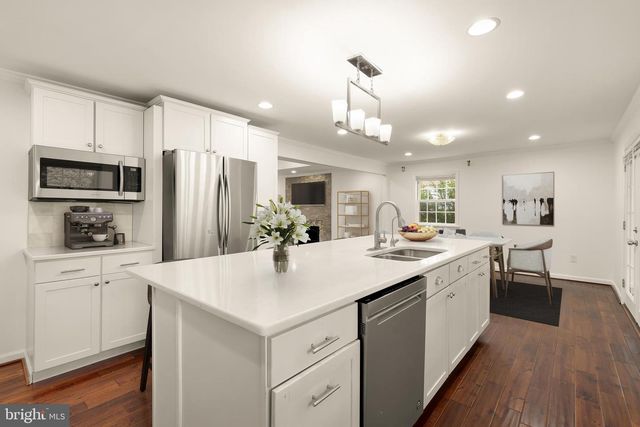 6203 HARDY DR, Mclean, VA 22101